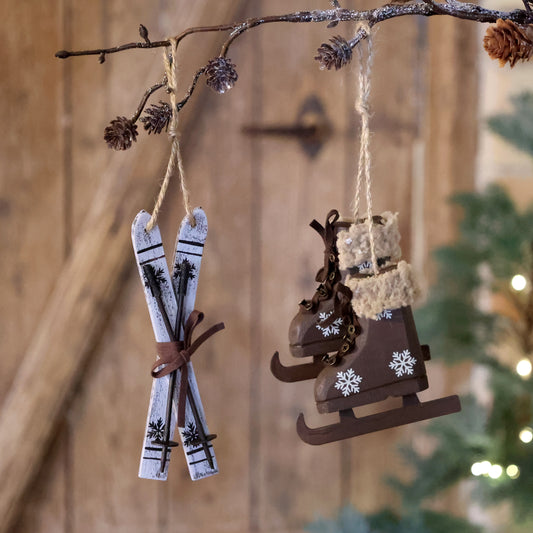 Vintage Schlittschuhe und Ski 2er-Set